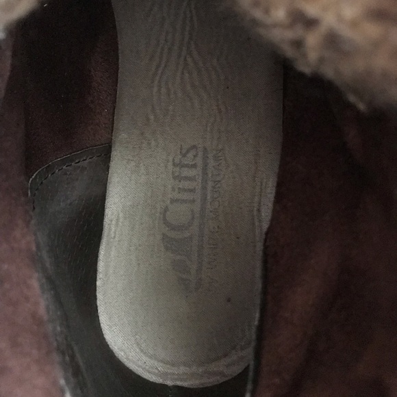 Brown boots - Picture 5 of 5